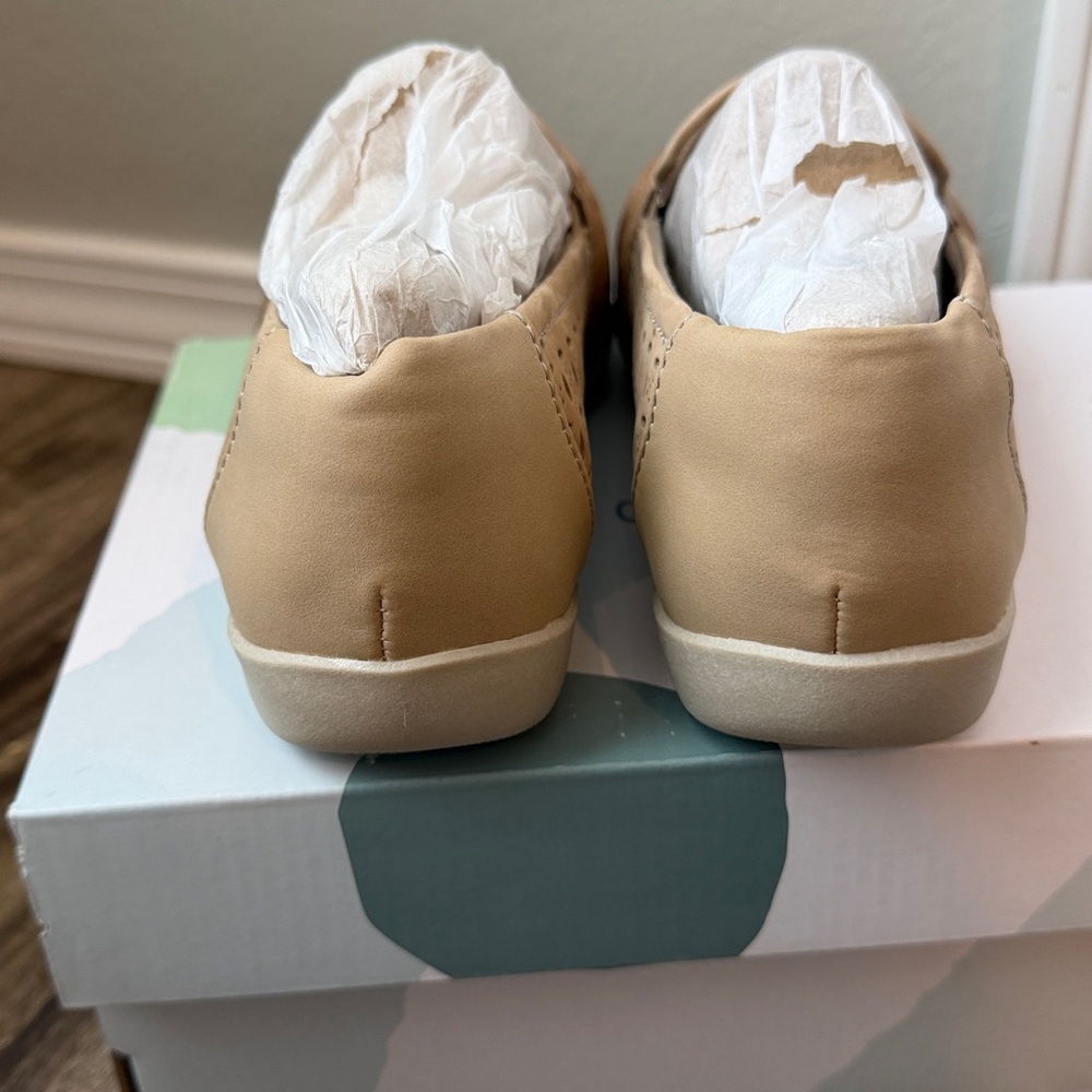 Earth Origins Finley Slip On - size 7 - Picture 5 of 8
